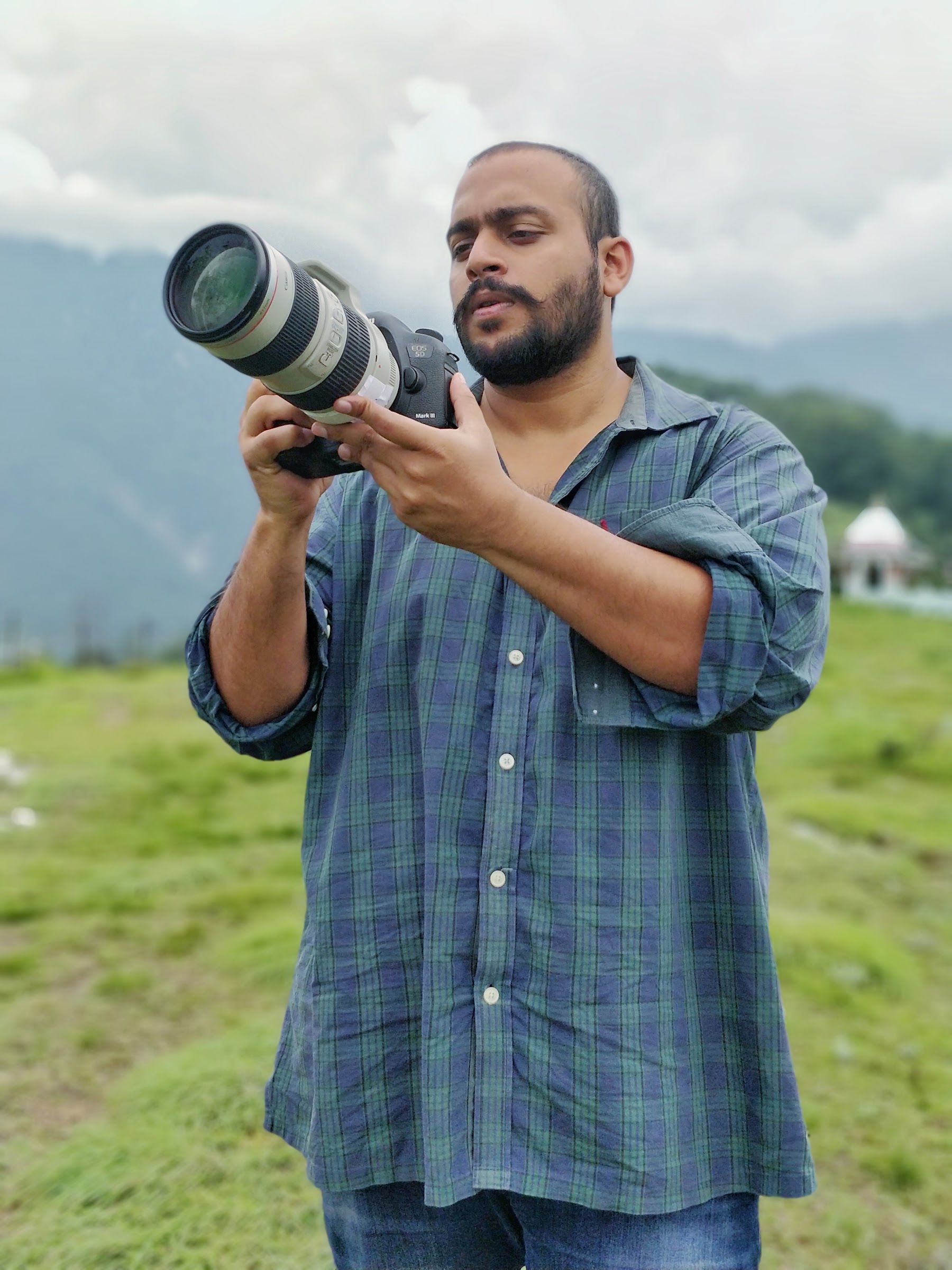 Checking a telephoto lens in the field